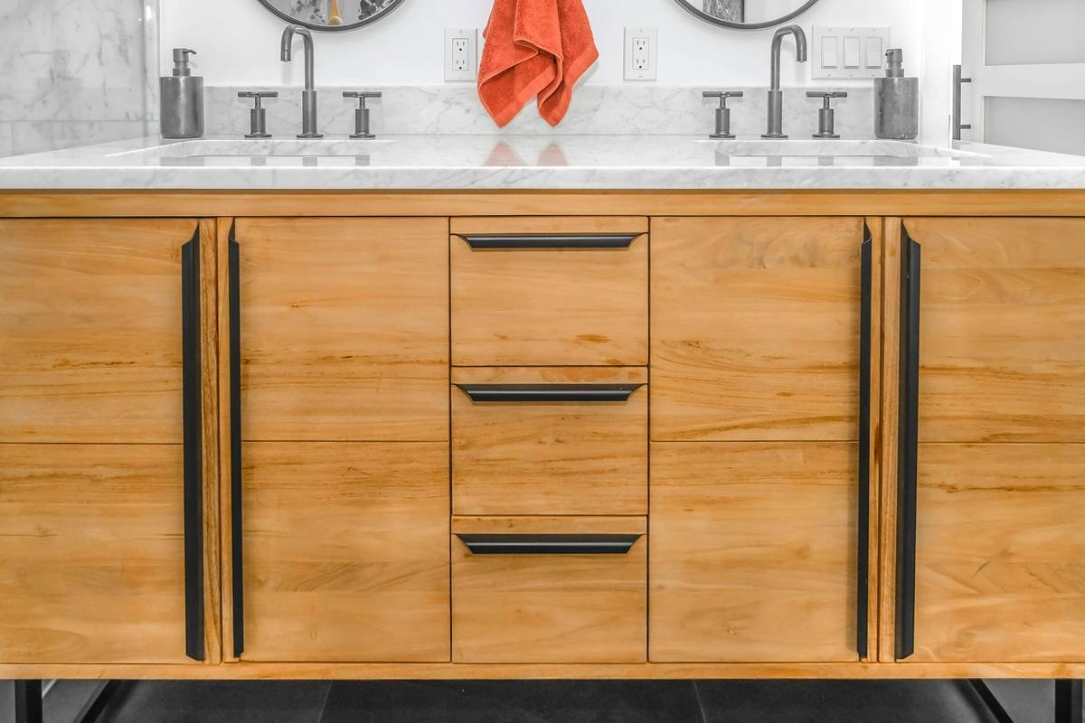 Why Your Makeup Desk Is Secretly Sabotaging Your Routine (And How to Fix It)