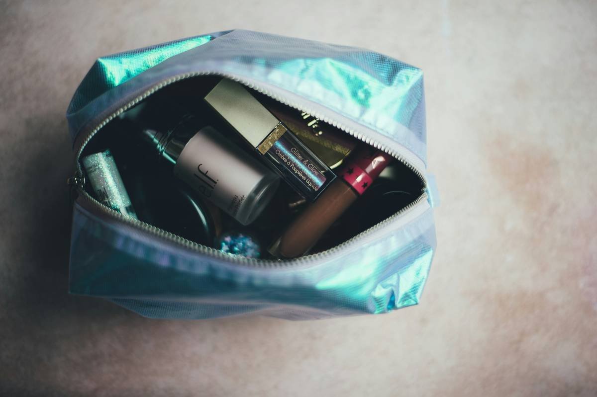 Why Your Portable Cosmetic Case Is the Secret Weapon Every Makeup Lover Needs (Seriously)